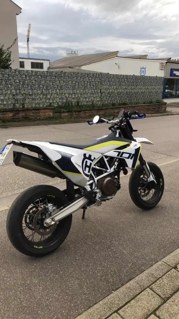 Husqvarna 701 Supermoto White - 1