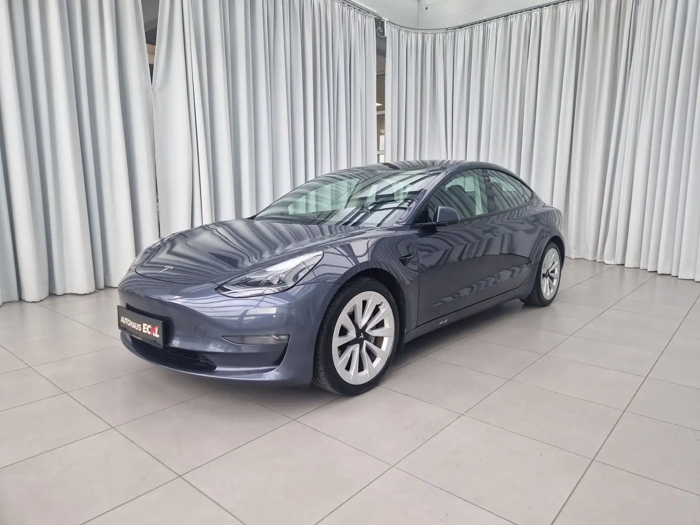 Tesla Model 3 Tesla  AUT Dual Motor Grau - 2