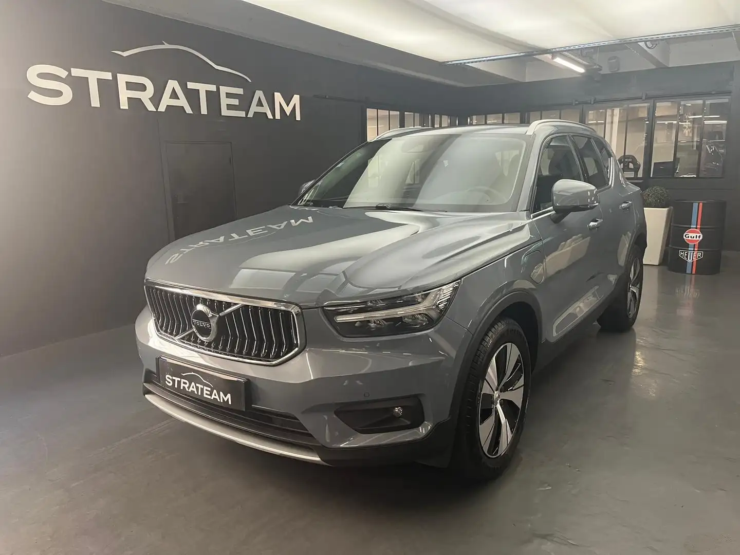Volvo XC40 T5 HYB BUSINESS Gris - 1