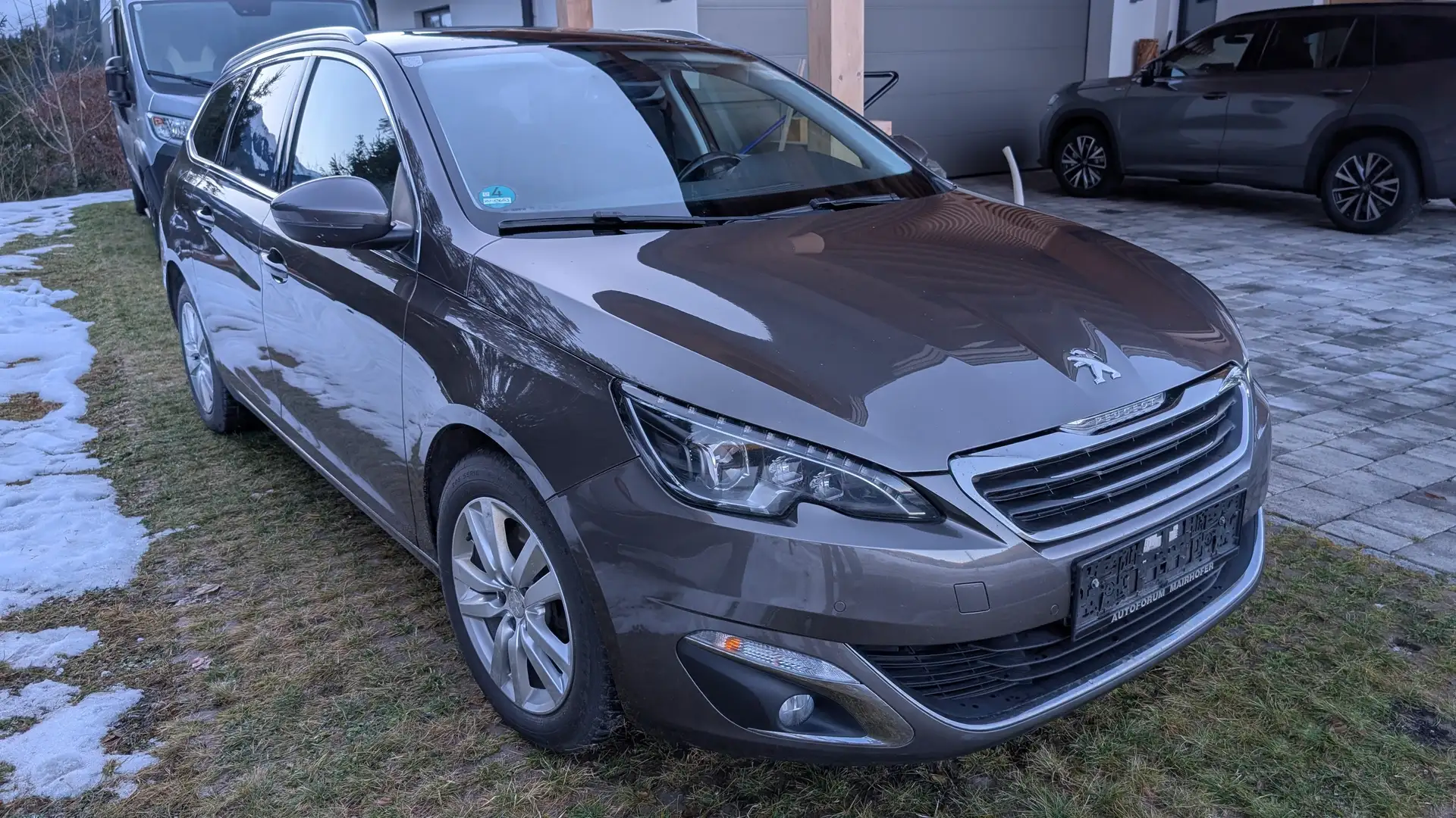Peugeot 308 SW 2,0 BlueHDi 150 S Allure 7 Zoll Grau - 2