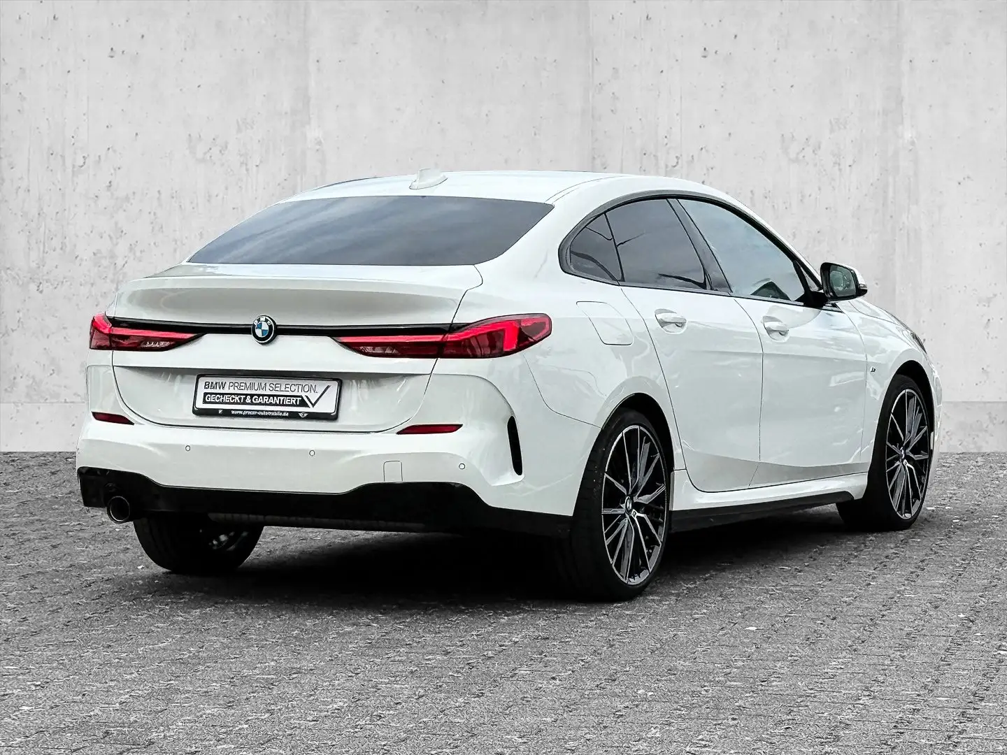 BMW 218 i M Sport NAVI LED Sound Syst. PDC V+H DAB Bianco - 2
