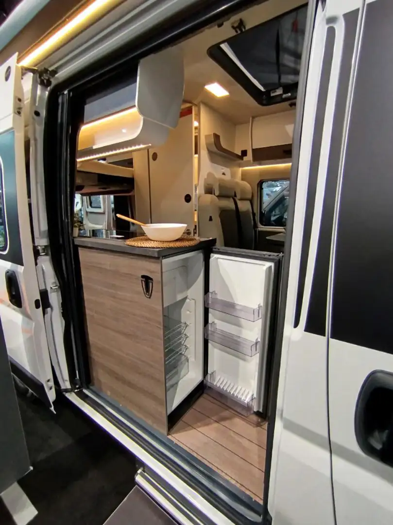 VanTourer 540D WILD EDITION Grau - 2
