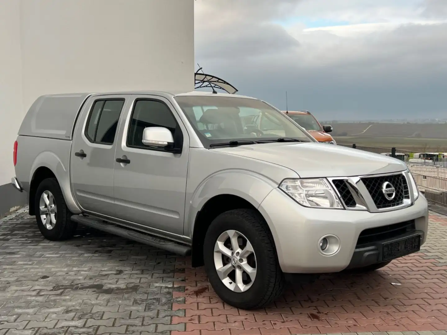 Nissan Navara Pickup DoKa SE 4X4*NUR 116TKM*HARDTOP* Silber - 1