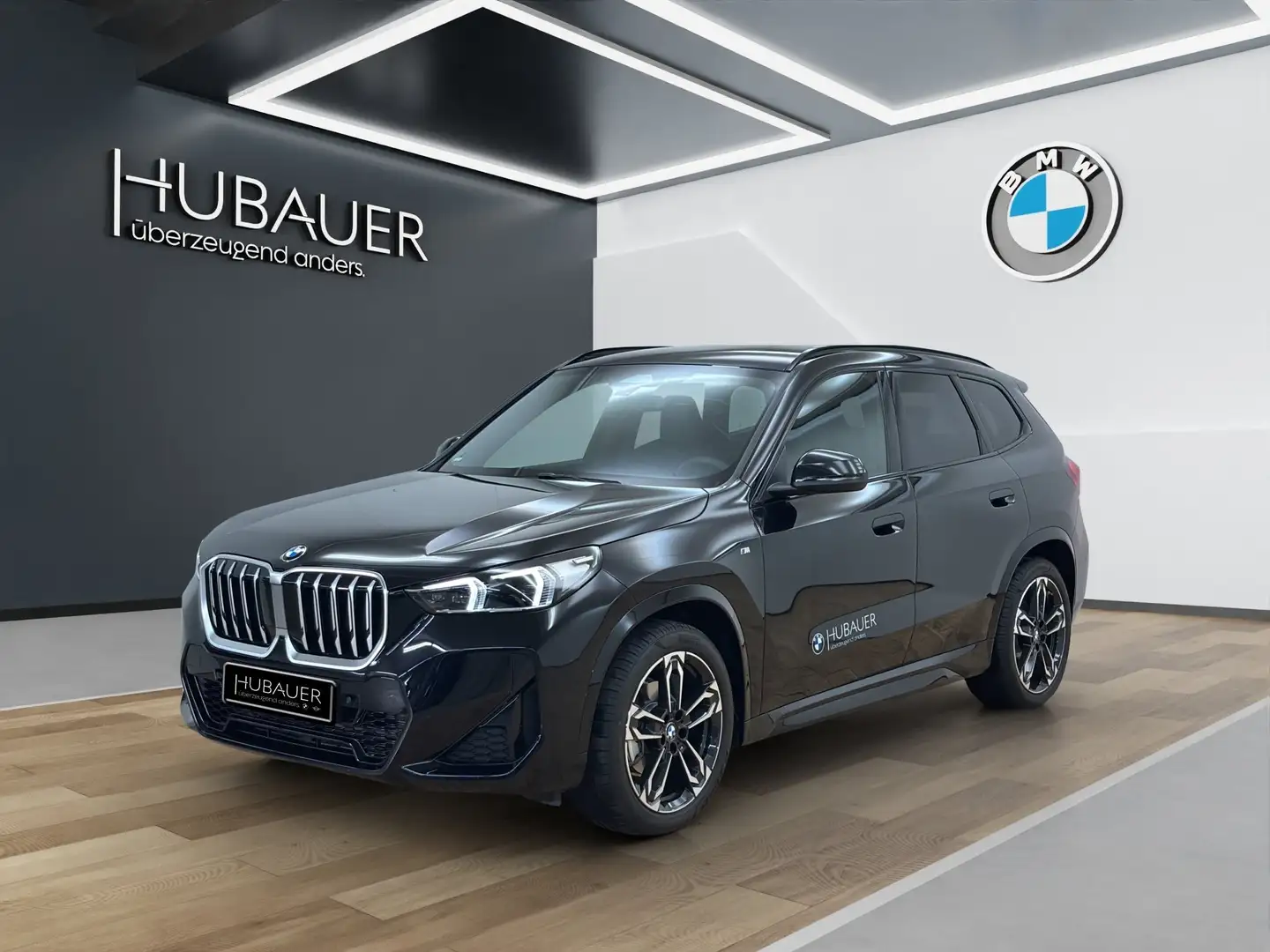 BMW X1 xDrive20d [M Sport, AHK, ACC, RFK, HK Sound] Schwarz - 1