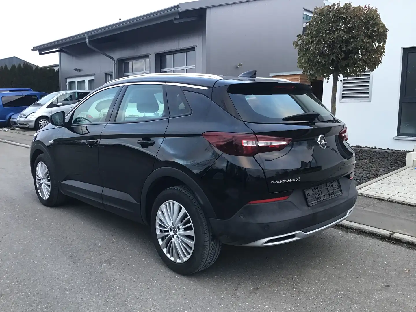 Opel Grandland X Business Innovation LED Alu Navi Leder TÜV 1.Hd Schwarz - 2