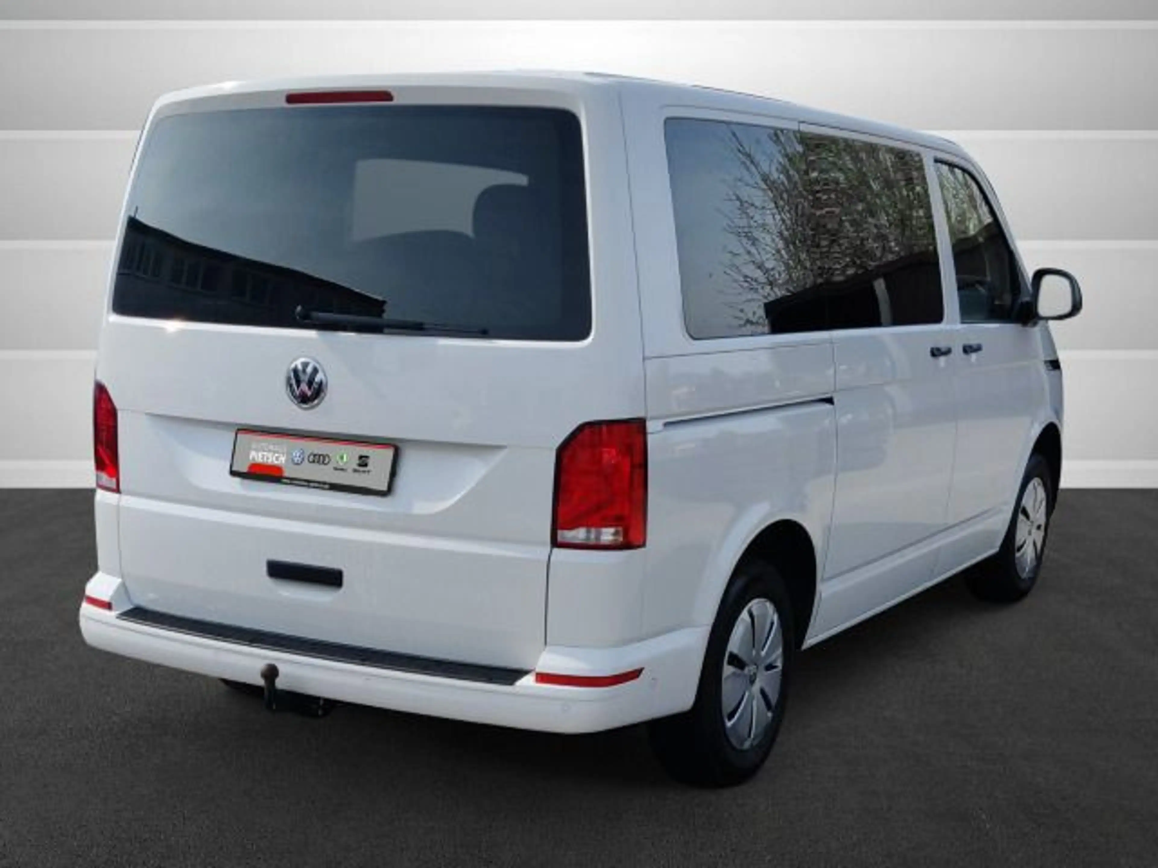 Volkswagen T6.1 Multivan 2.0 TDI — photo 4