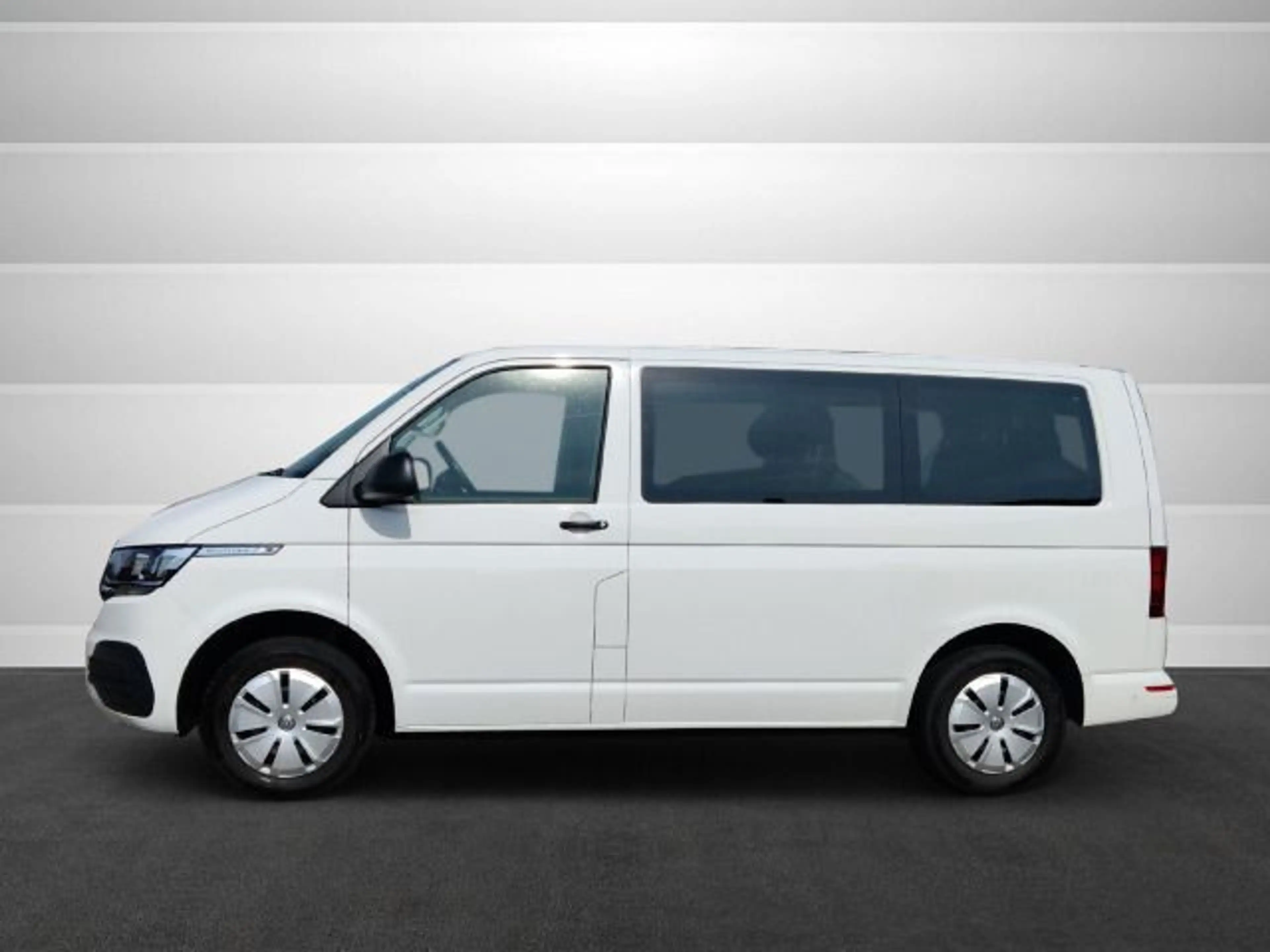 Volkswagen T6.1 Multivan 2.0 TDI — photo 3