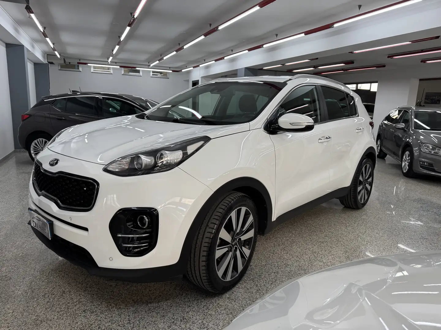 Kia Sportage Sportage 1.7 crdi Class Style Pack s Blanc - 1