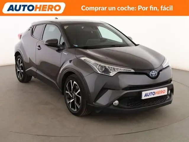 Toyota C-HR view 8