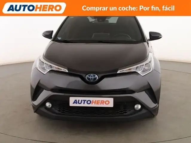 Toyota C-HR view 9
