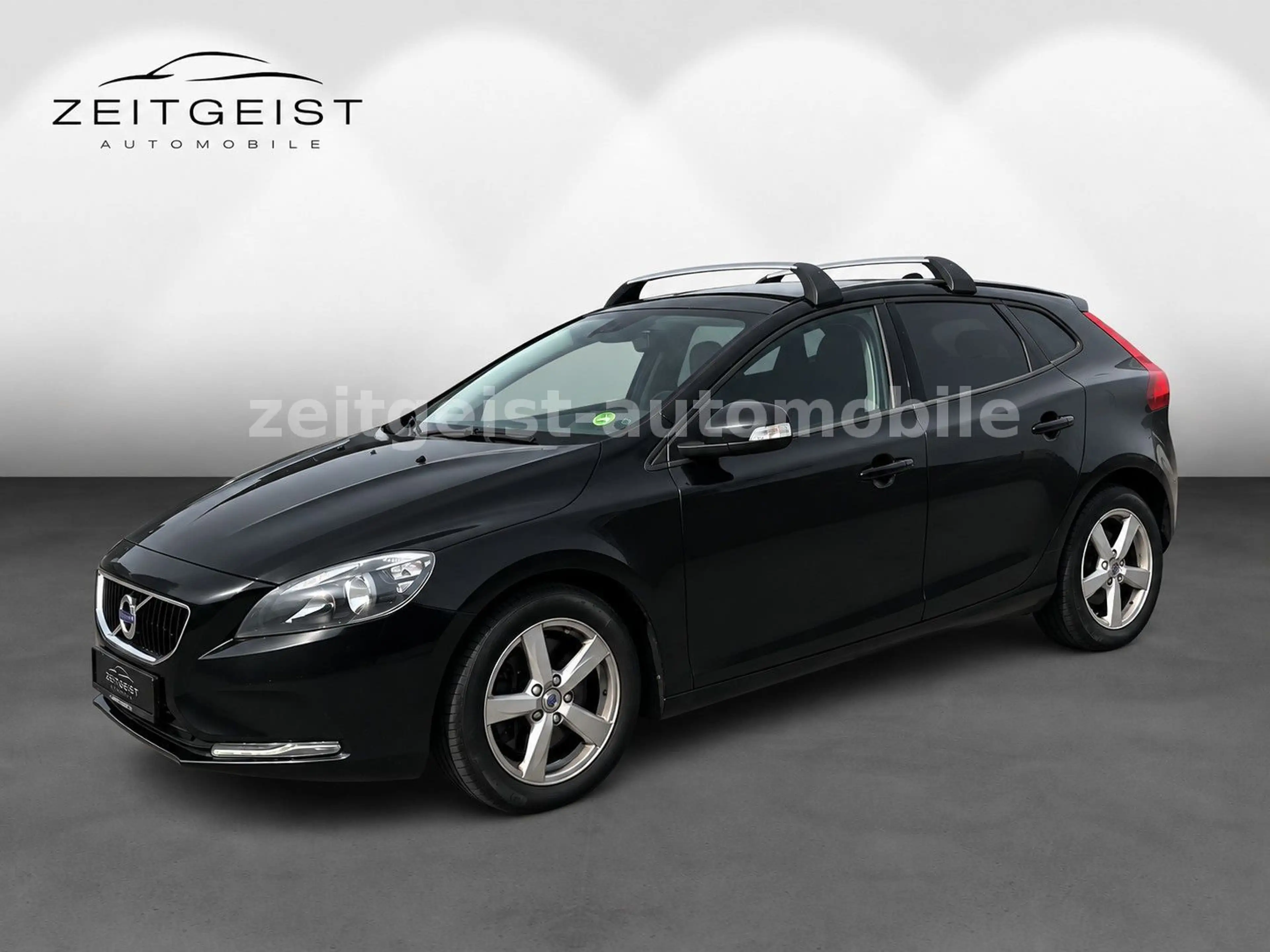 Volvo V40 D2 *TÜV & SERVICE NEU* — photo 2