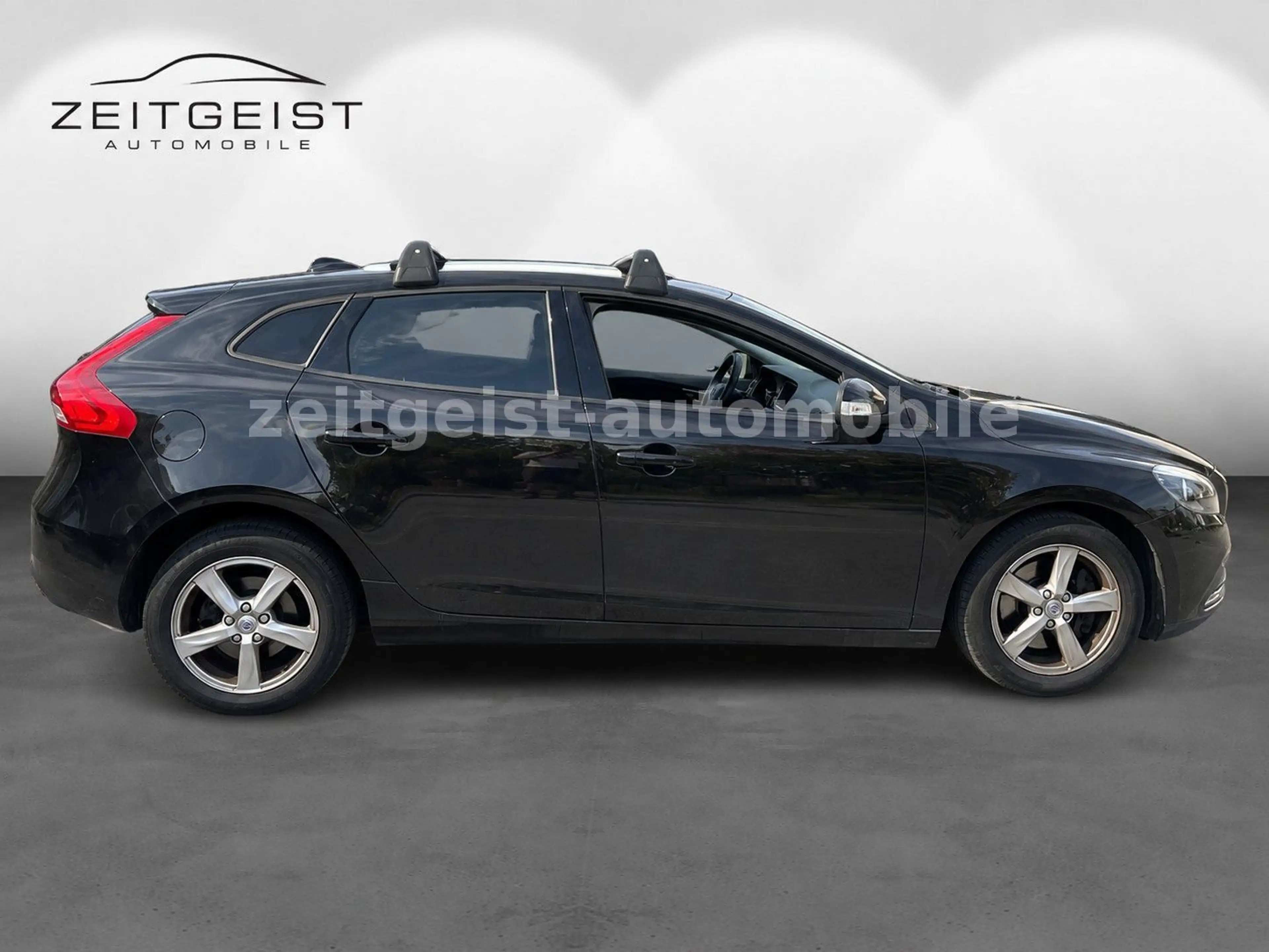Volvo V40 D2 *TÜV & SERVICE NEU* — photo 8