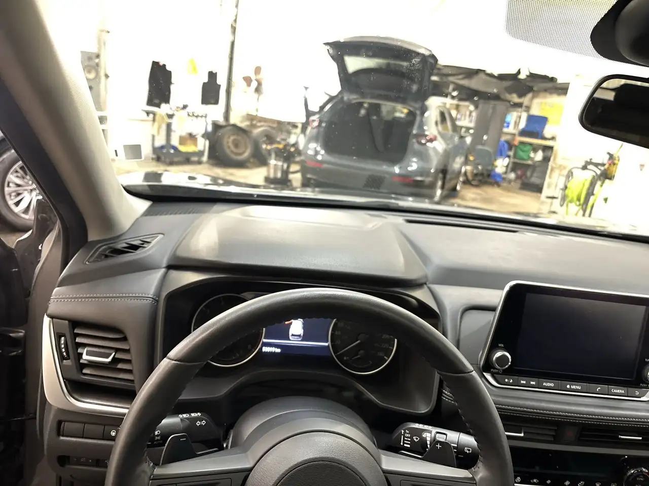 Nissan Rogue снимка Nissan Rogue