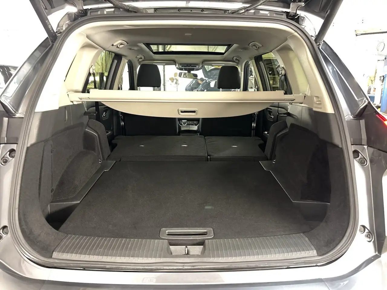 Nissan Rogue снимка Nissan Rogue
