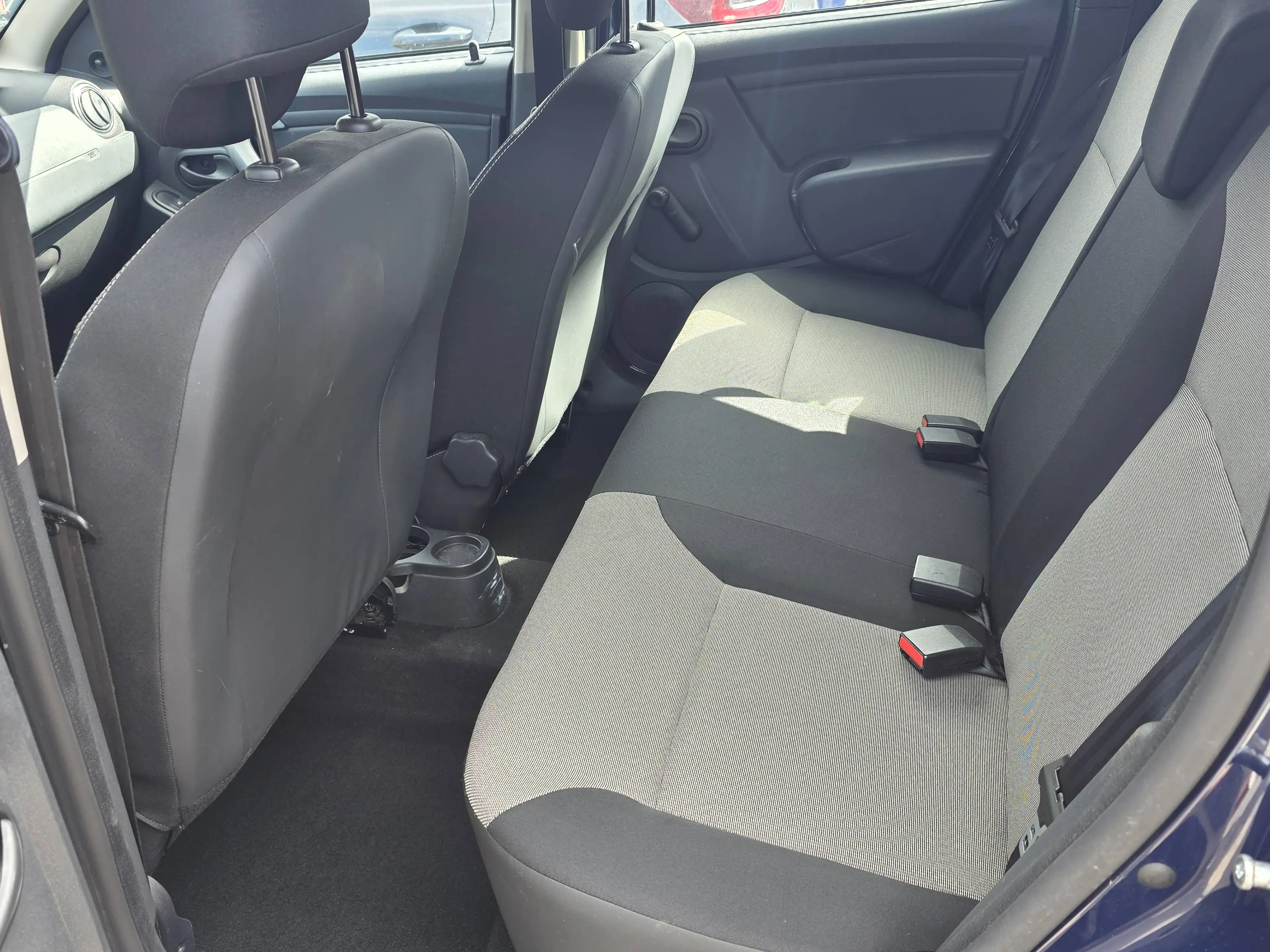 Dacia Duster Duster 1.6 16V 4x2 Ice/1.Ha/Klima/PDC/ZV/Wenigkm/Eu6 — photo 11