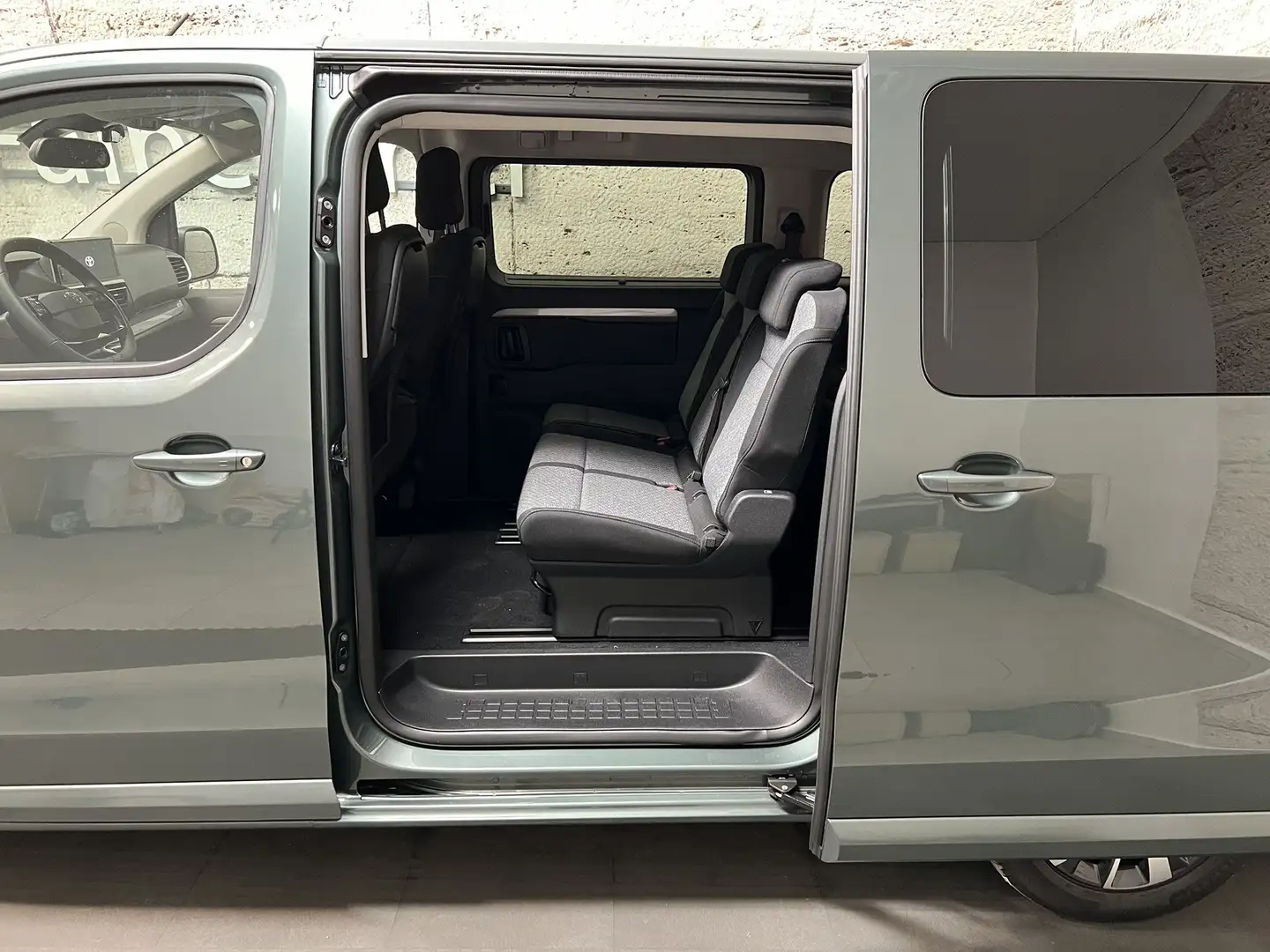 Toyota Proace Verso L1 2,2 Diesel Teamplayer Grün - 2