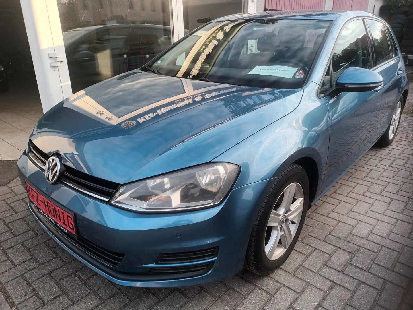 Volkswagen Golf VII 1.2TSI COMFORTLINE KLIMAAUT+WR+HU10/27! Blau - 1