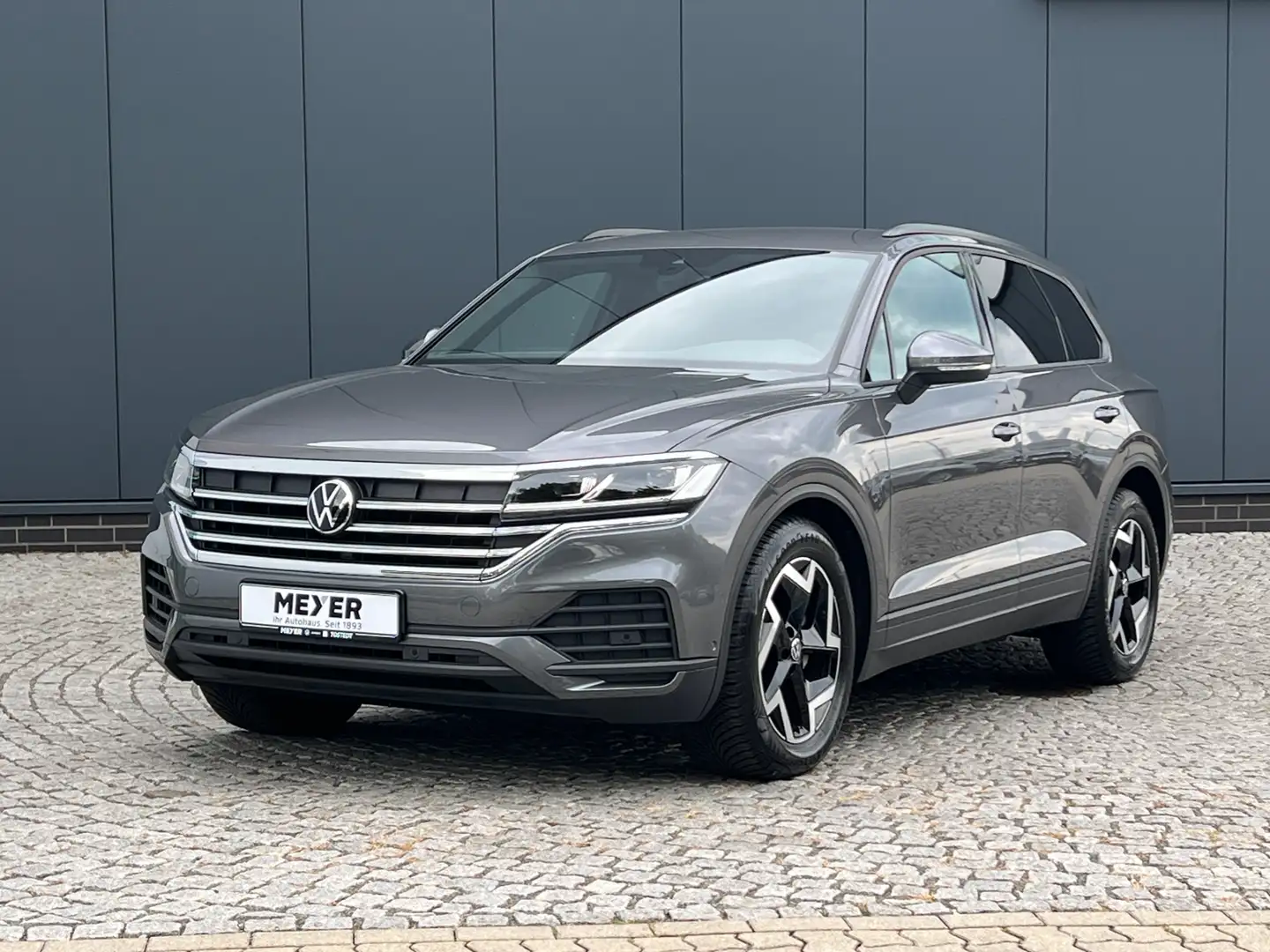 Volkswagen Touareg 3.0 TDI 4Motion *AHK, Luftfederung, 19"-LM* Grau - 2