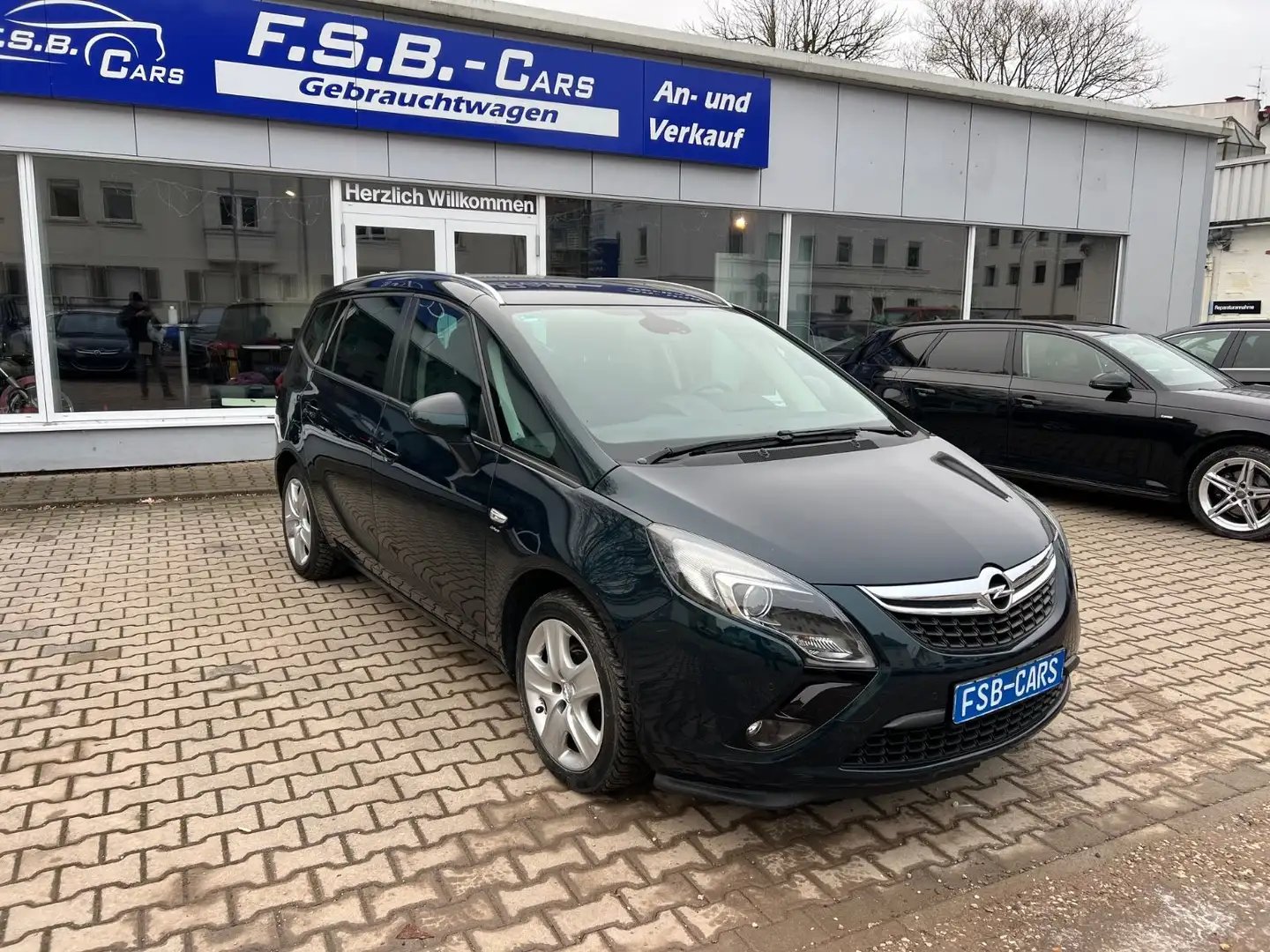 Opel Zafira C Tourer Drive Grün - 1