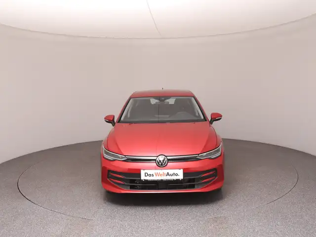 Volkswagen Golf view 3