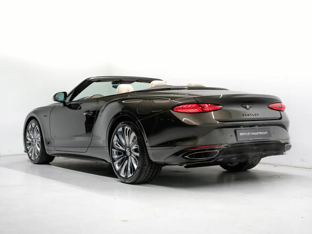 Bentley Continental GTC 2026