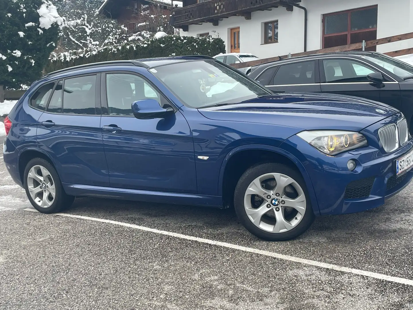 BMW X1 xDrive18d Blau - 2