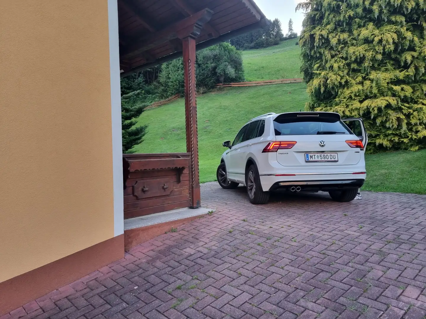 Volkswagen Tiguan 2,0 TDI SCR 4Motion R-Line - 2