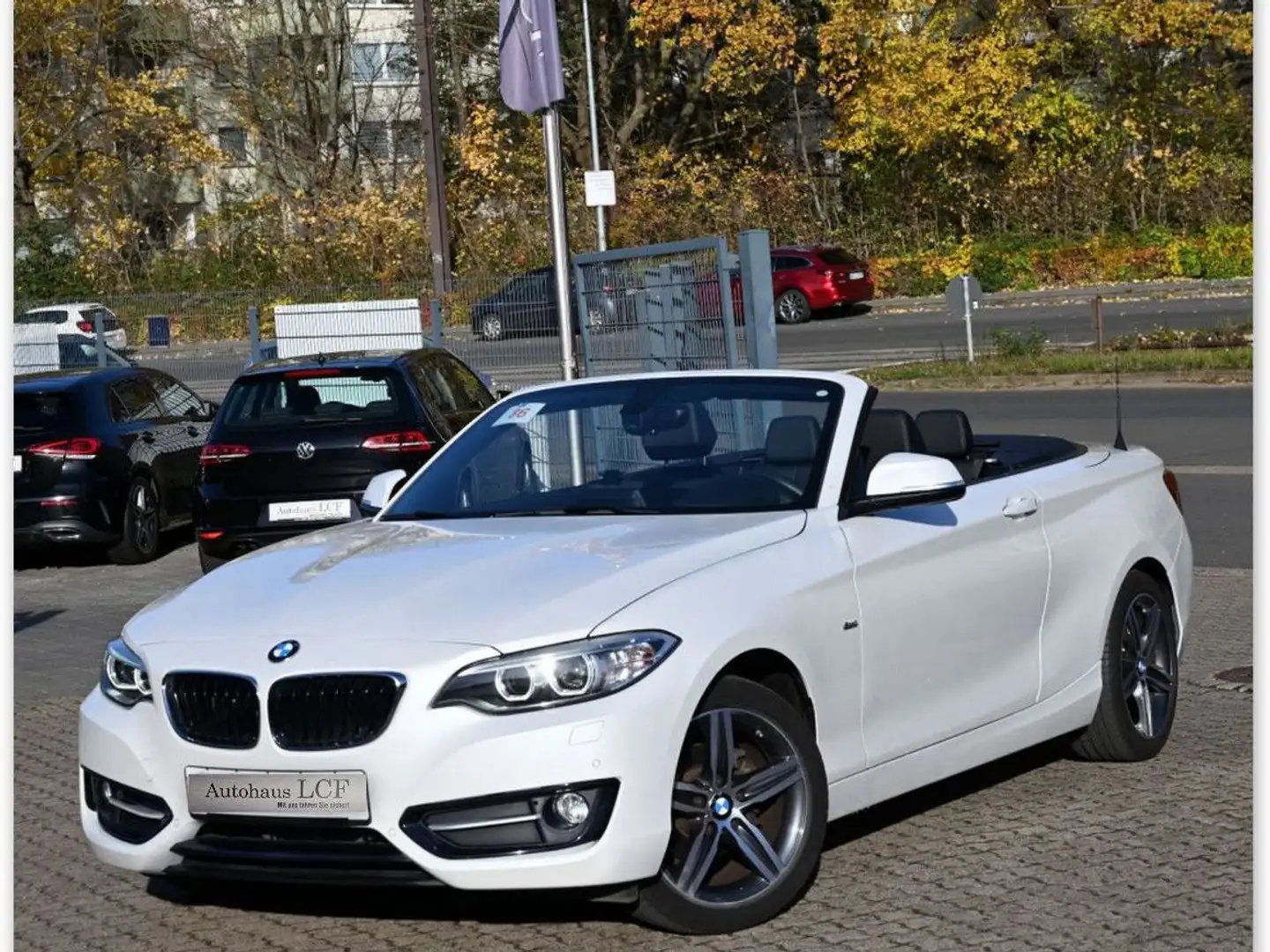BMW 218 i Cabrio Sport Line Leder Bi-Xenon Navi PDC Weiß - 2