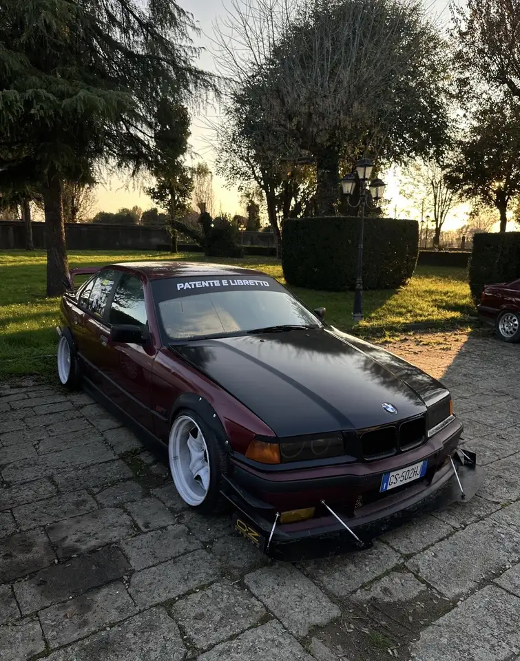 BMW 320, foto 1
