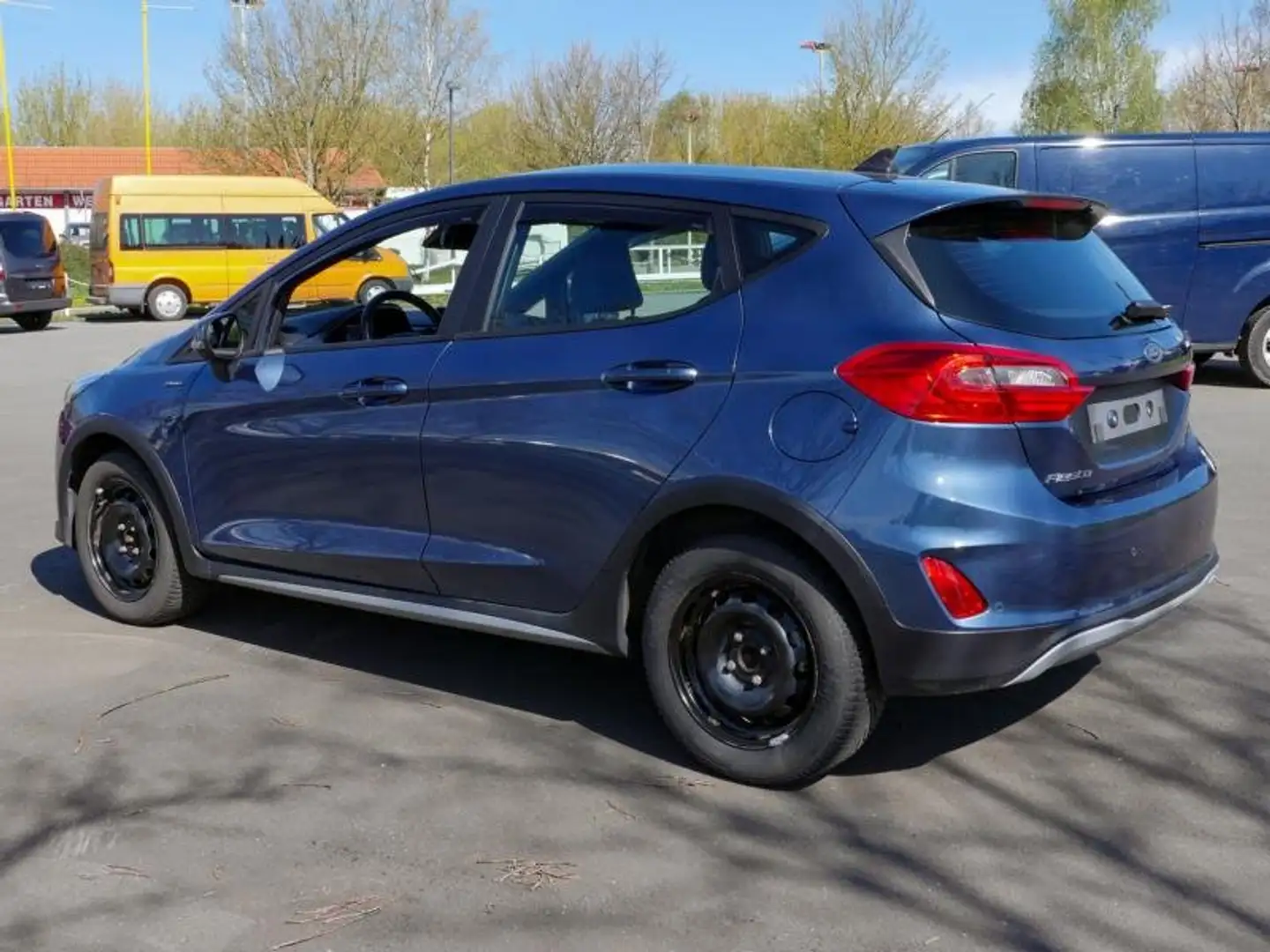 Ford Fiesta Active Plus Blau - 2