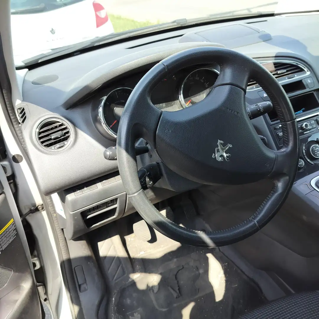 Peugeot 5008 5008 HDI 150 Active Zilver - 1