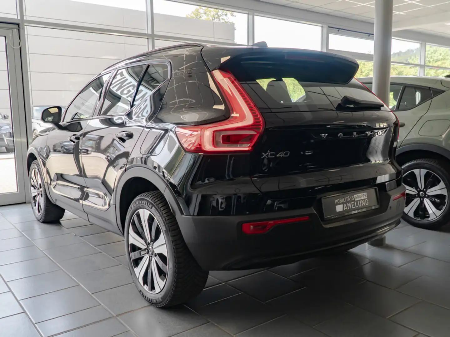 Volvo XC40 Core Recharge Pure Electric 2WD NAVI LED Zwart - 2