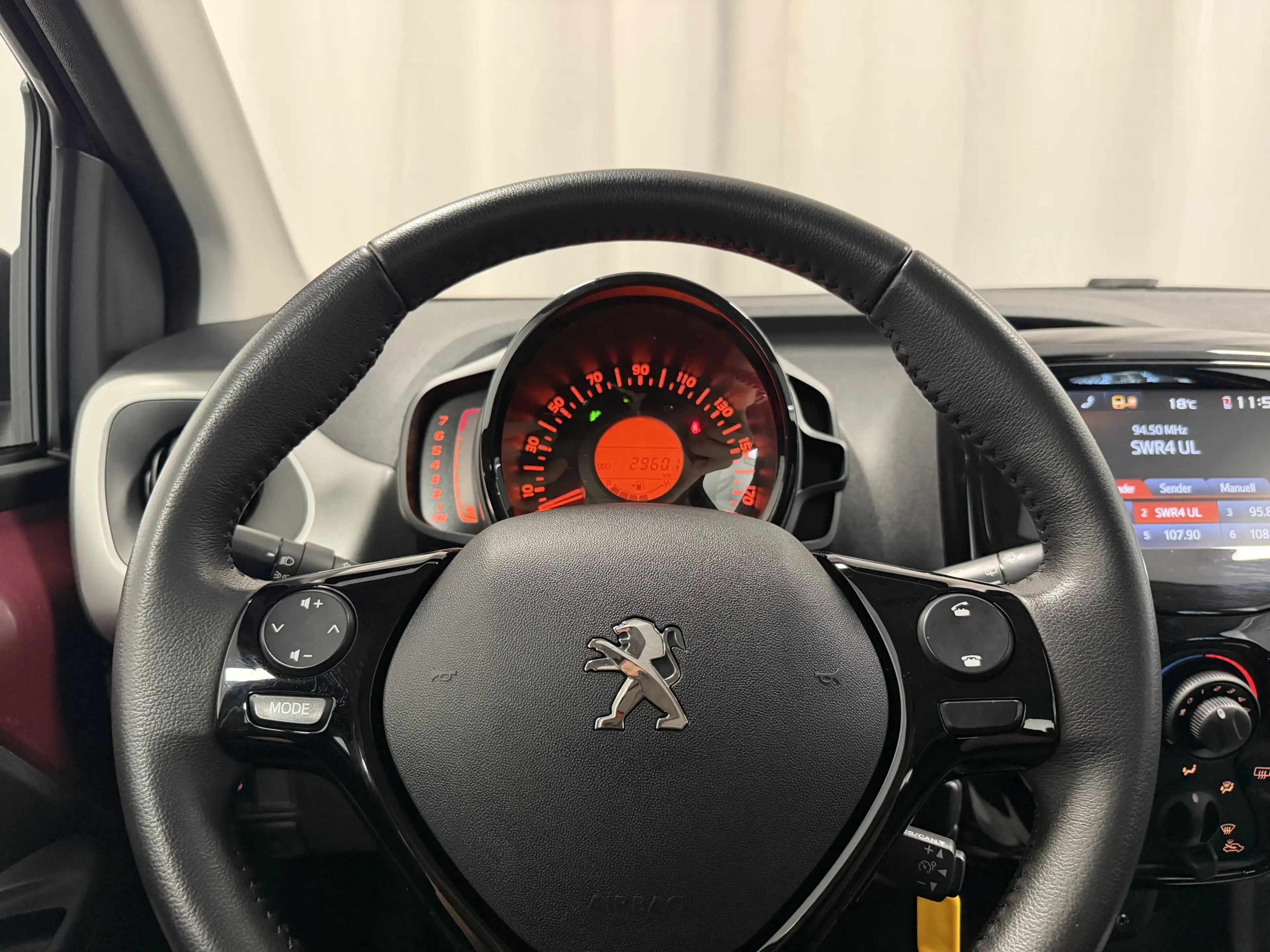 Peugeot 108 1.2 VTI 82 Allure 5-türig Klima Bluetooth — photo 14