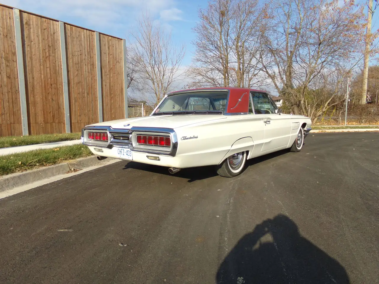 Ford Thunderbird снимка Ford Thunderbird