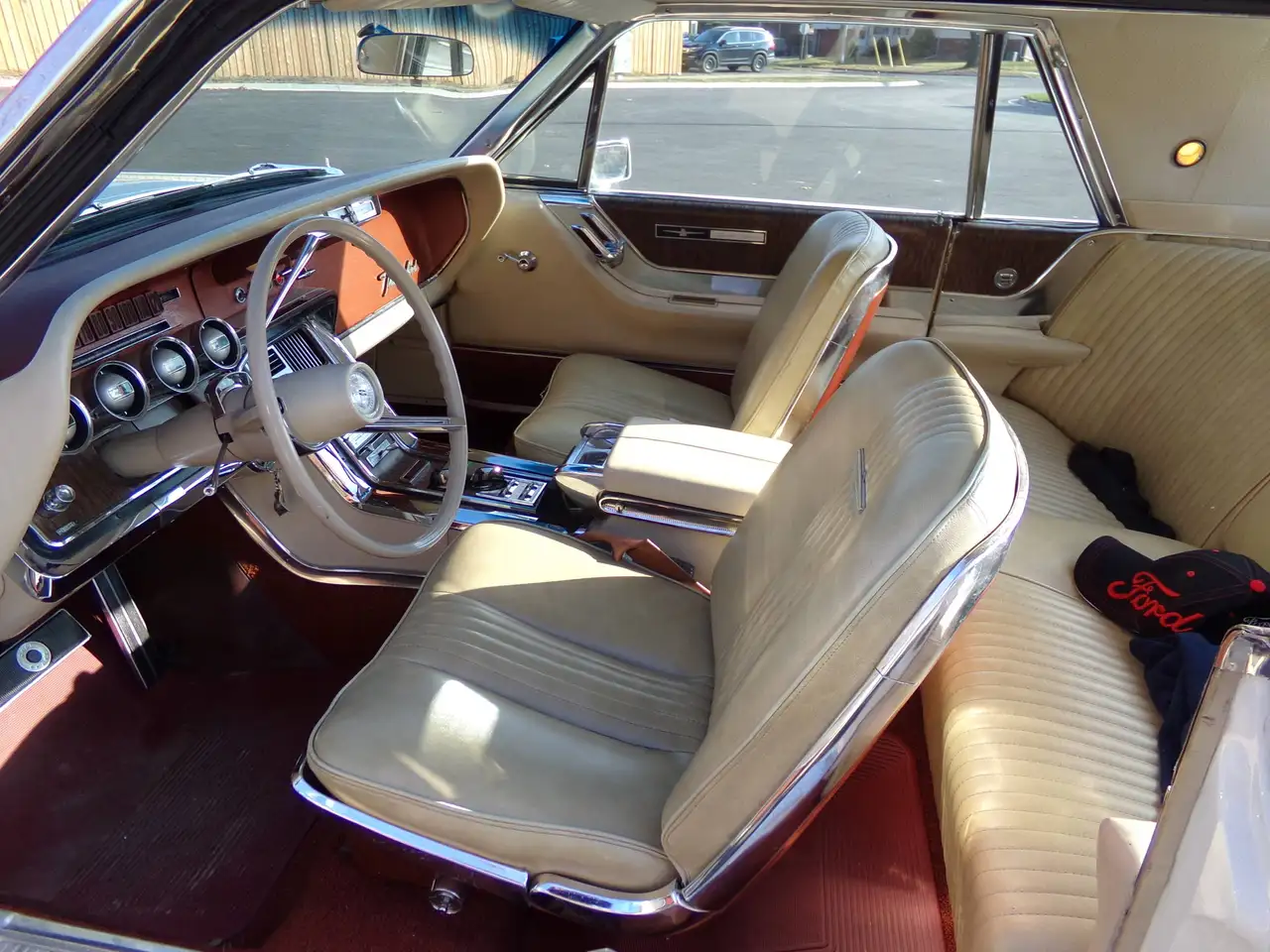 Ford Thunderbird снимка Ford Thunderbird