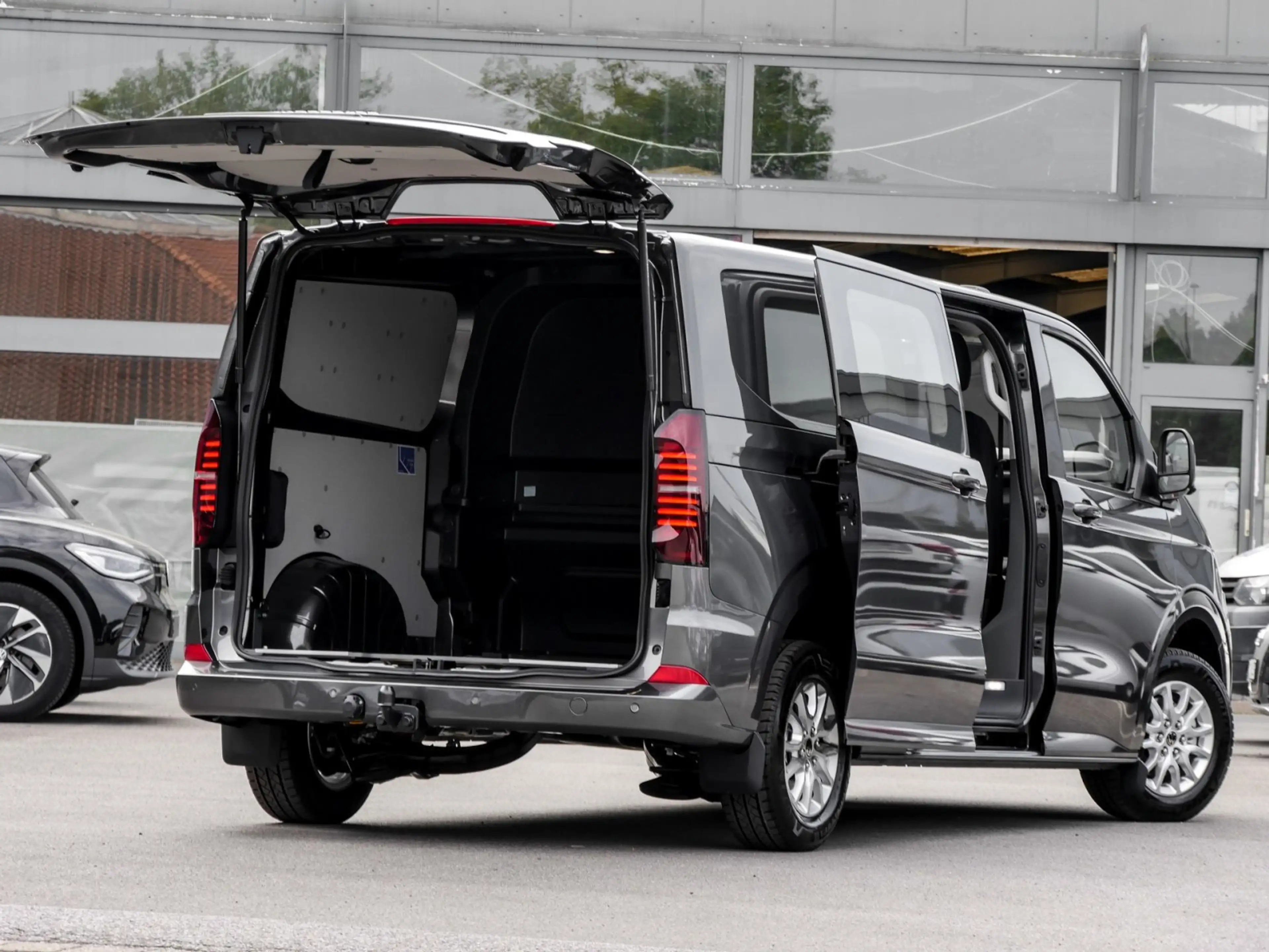Volkswagen Transporter Kasten Plus 2.0 TDI AHK AreaView ACC — photo 9