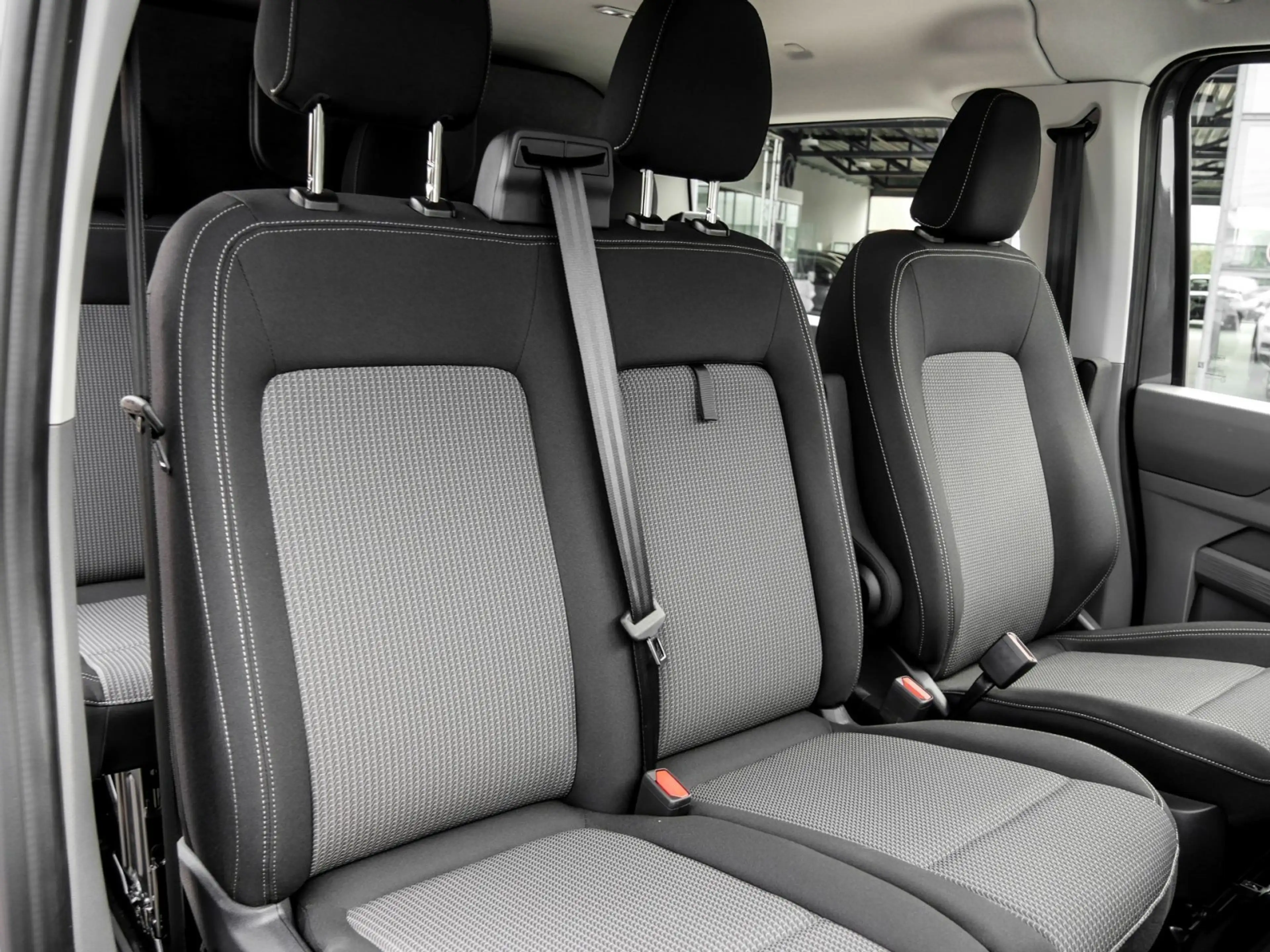 Volkswagen Transporter Kasten Plus 2.0 TDI AHK AreaView ACC — photo 6