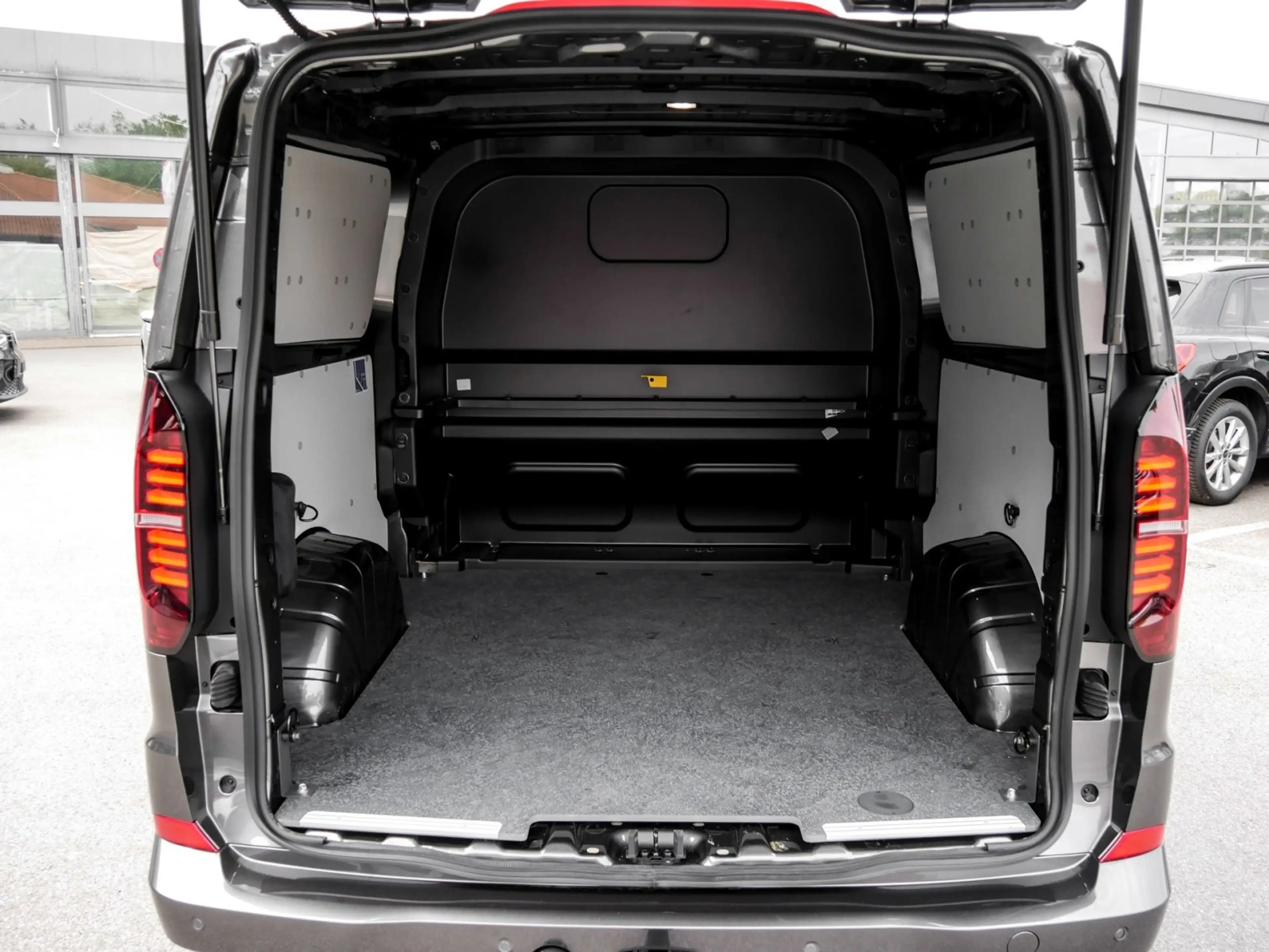 Volkswagen Transporter Kasten Plus 2.0 TDI AHK AreaView ACC — photo 13