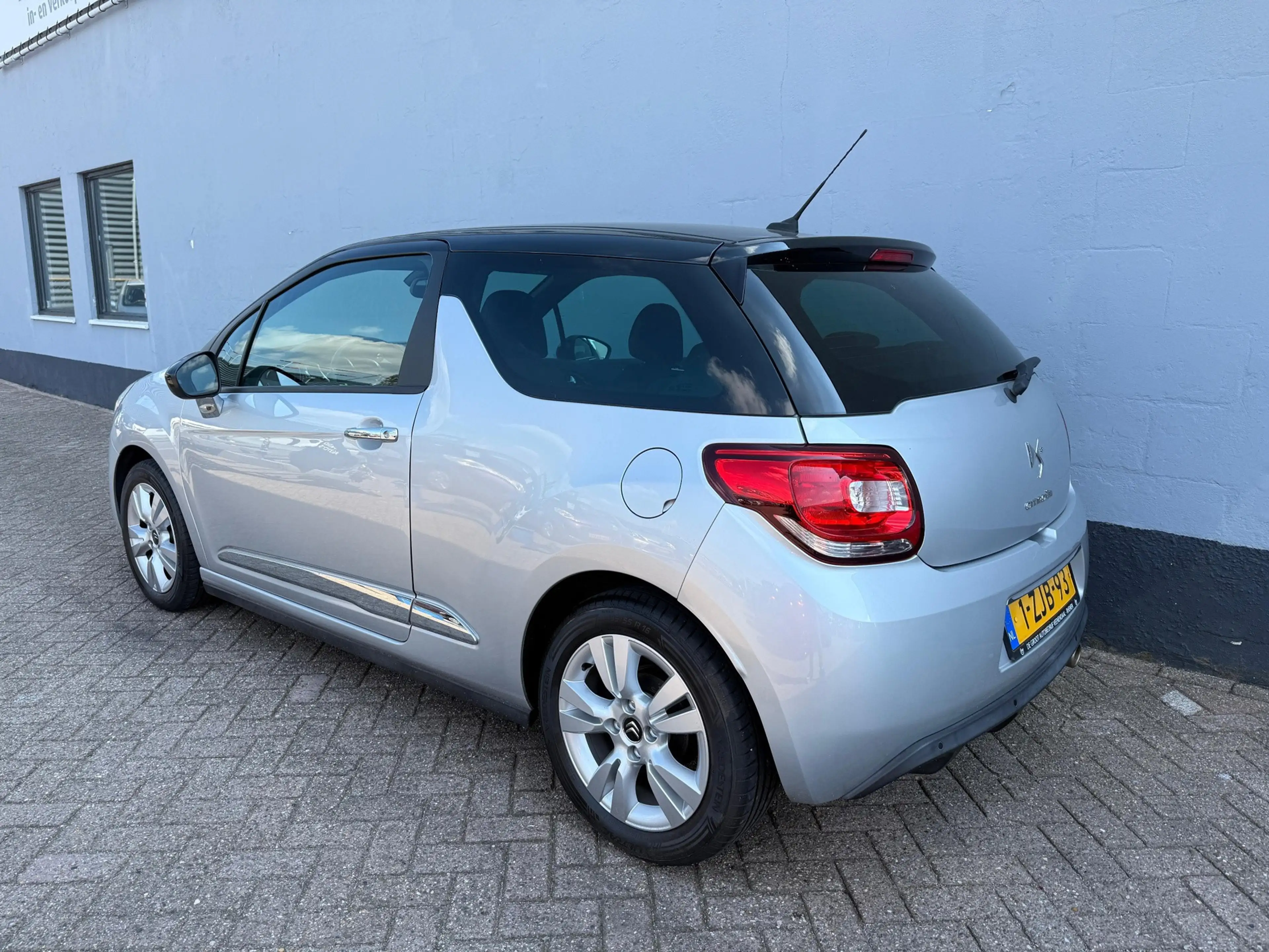 Citroen DS3 1.2 PureTech So Chic - Cruise Control — photo 3