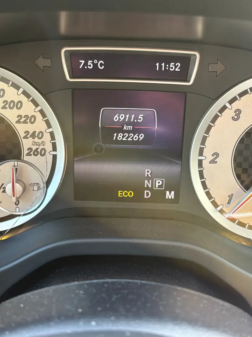 Mercedes-Benz A 220 A 220 CDI BlueEfficiency Aut. Schwarz - 2