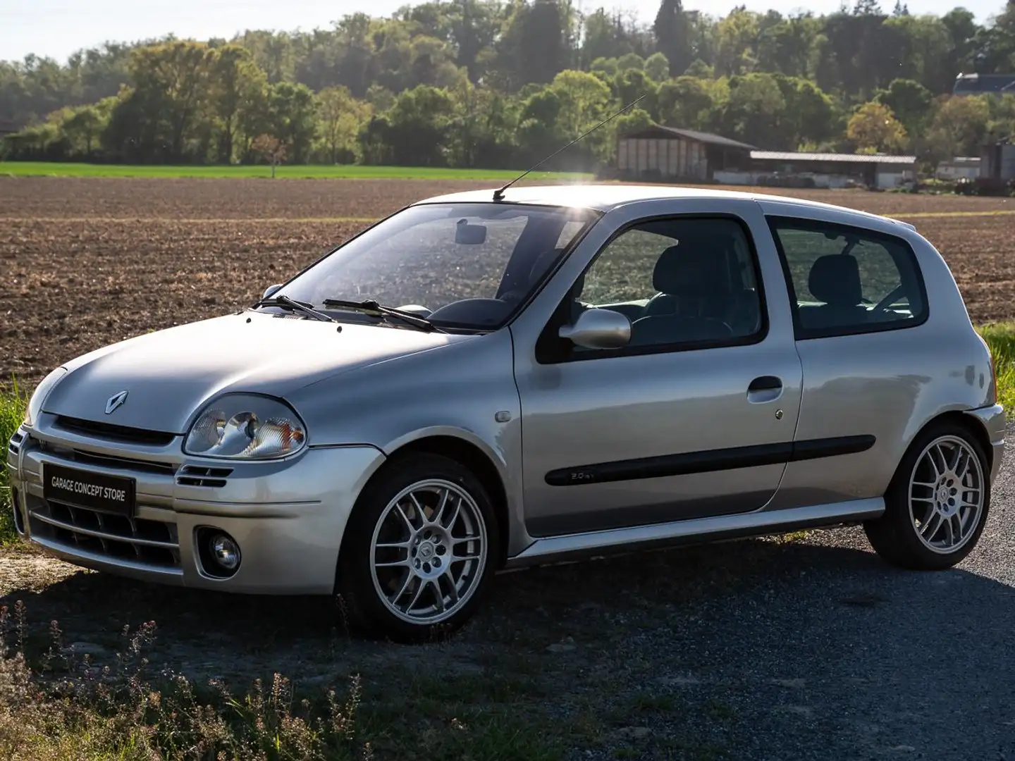 Renault Clio 2.0i 16V  Sport Gri - 1