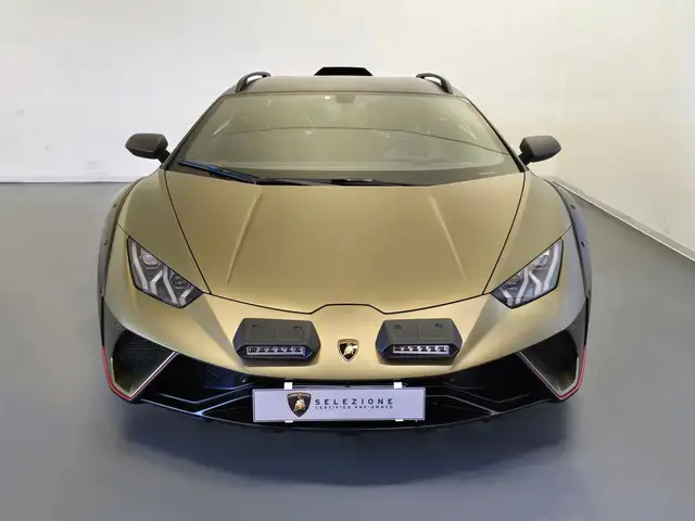 Lamborghini Sterrato view 5