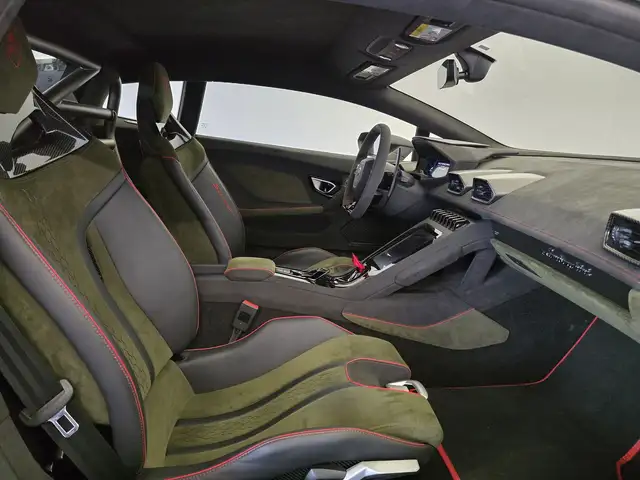 Lamborghini Sterrato view 6