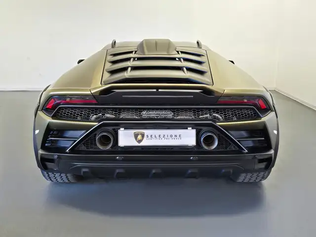 Lamborghini Sterrato view 4