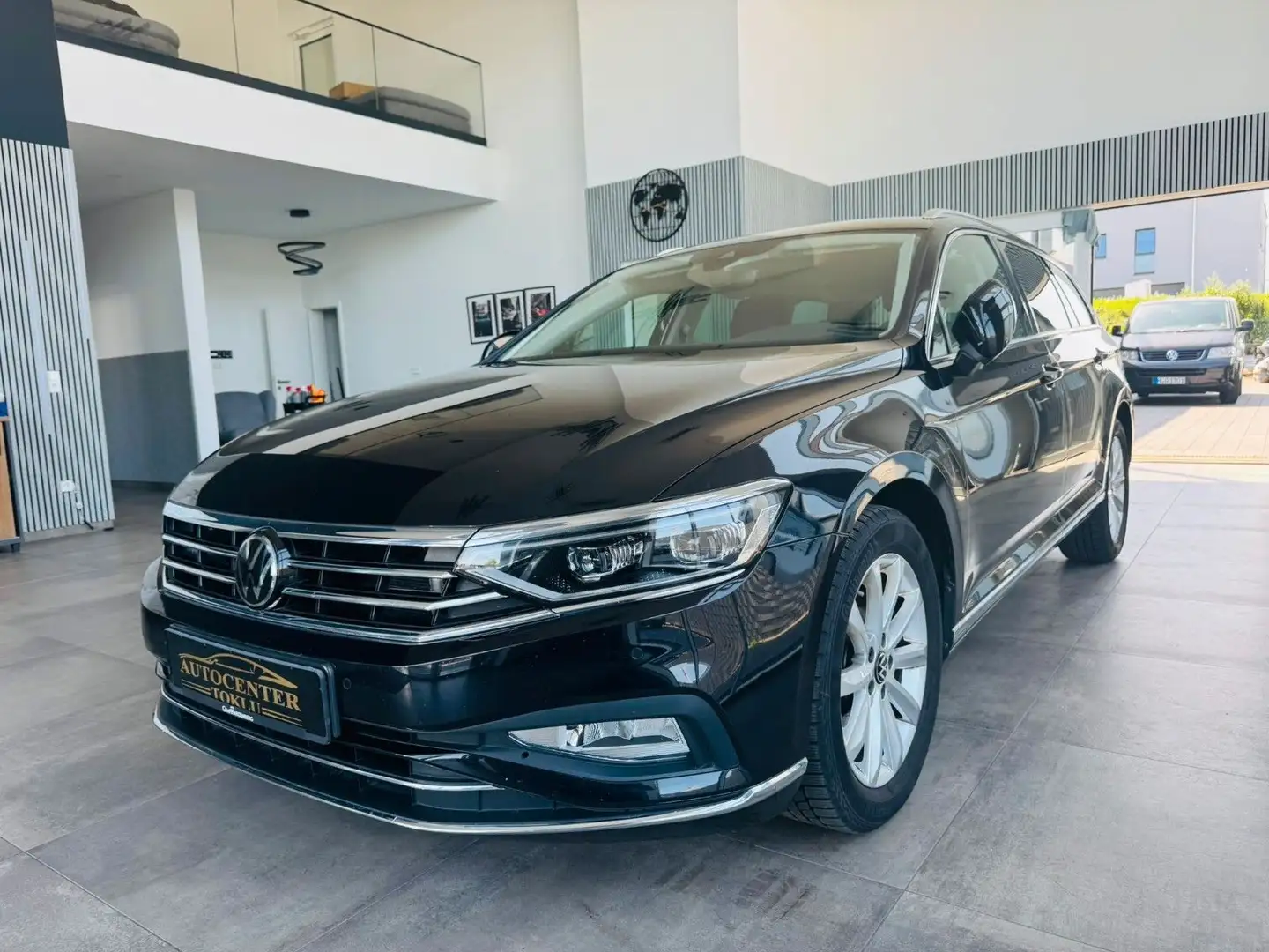 Volkswagen Passat Variant 2.0 TDI Elegance DSG Schwarz - 1