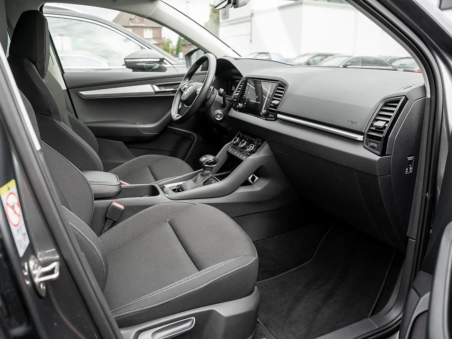 Skoda Karoq 2.0 TDI Drive 4x4 DSG ACC Navi Kessy Grau - 2