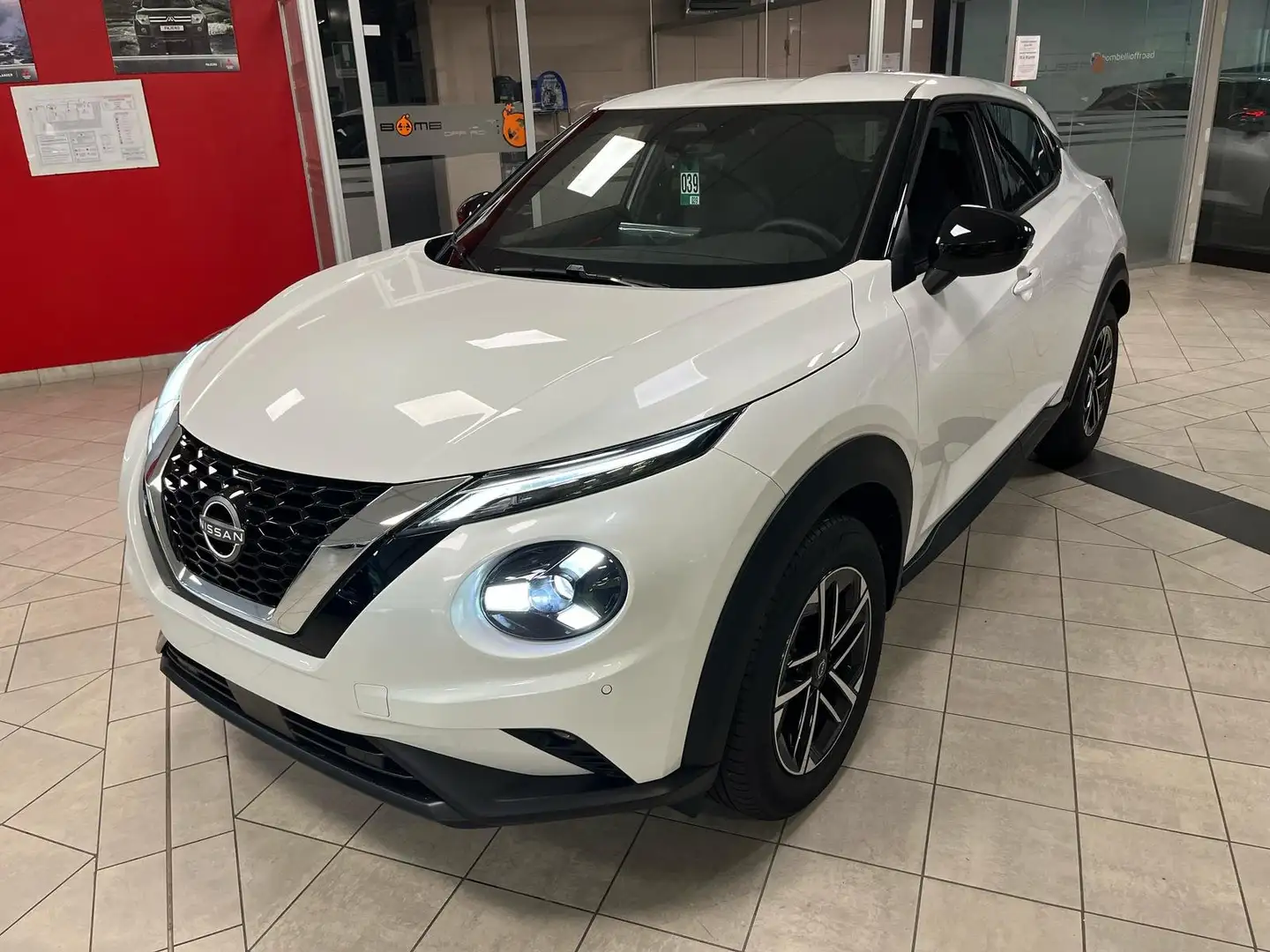 Nissan Juke 1.0 dig-t N-Connecta dct my25 sconto 7000€ Bianco - 1