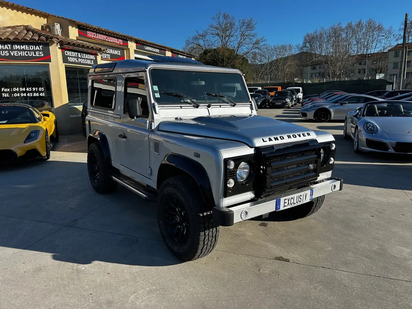 Land Rover Defender 90 Grau - 2