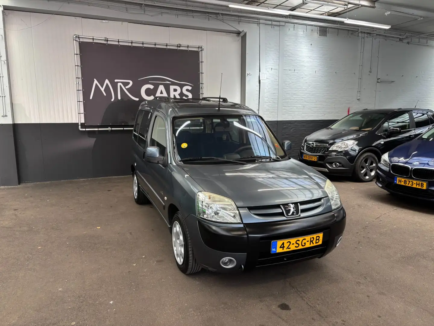 Peugeot Partner MPV 1.6-16V Zenith 4 airco/panorama/cruise Grijs - 2