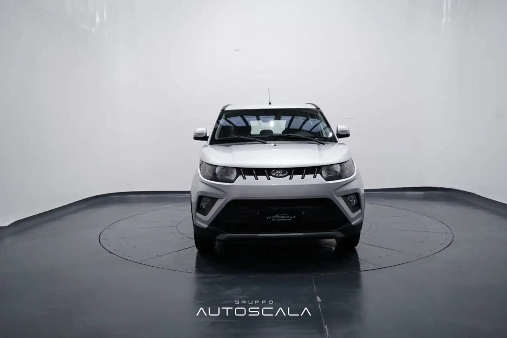 Mahindra KUV100 1.2 VVT K6+ Grigio - 2